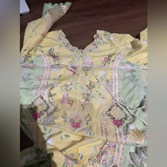 Floral Embroidered Long Sleeve Women’s Dress in Soft Yellow-Green - Picture 15 of 16